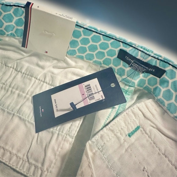 NWT Tommy Hilfiger Mint & White Geometric Honeycomb Print 5” Chino Shorts Size 6 - Picture 2 of 7